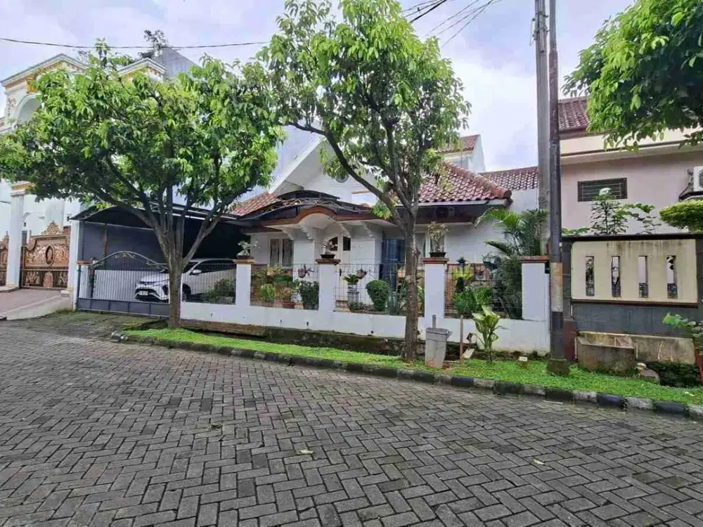 Rumah Strategis di Kemang Pratama 2 – SHM, Luas, Nyaman, Harga 1,9 M Nego