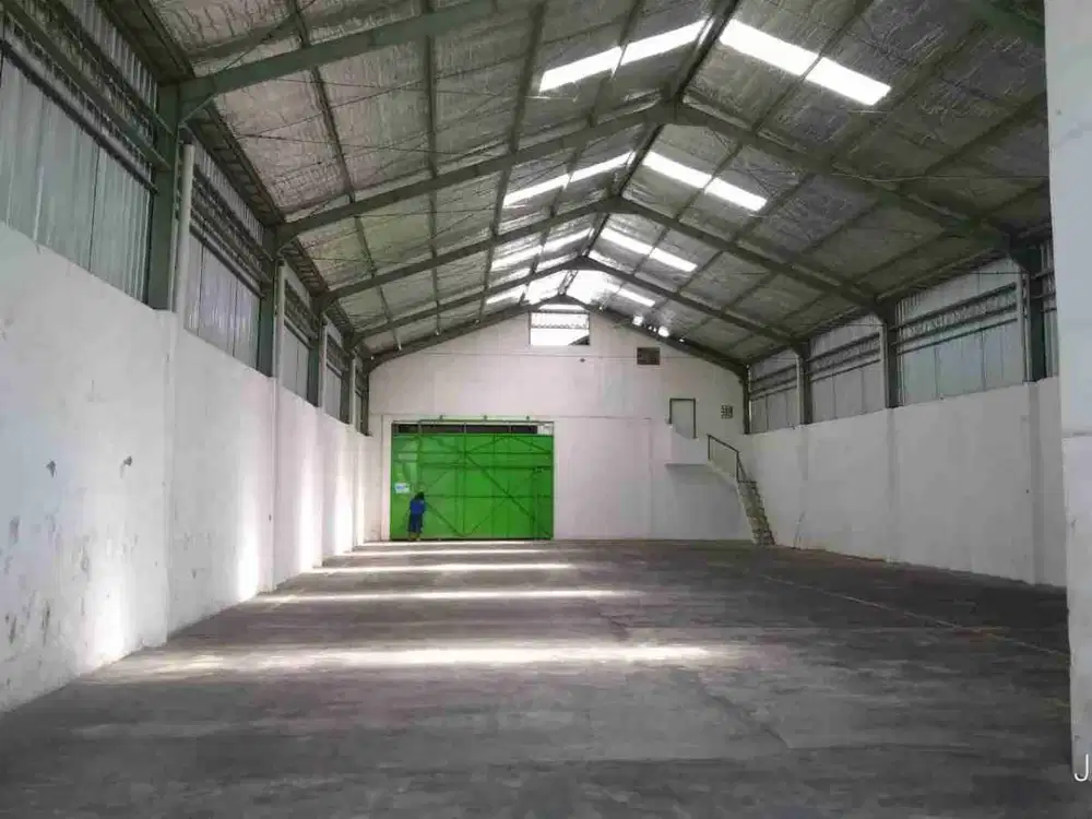 disewakan gudang jln.imogiri timur.