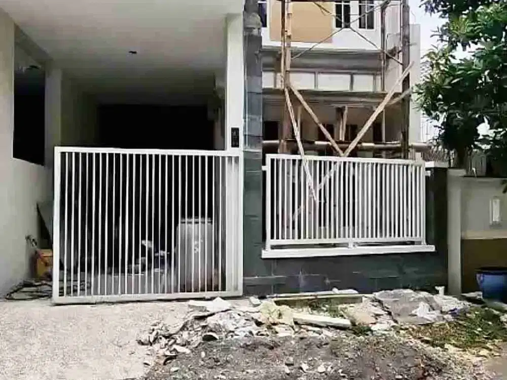 Rumah Baru Araya 2 Galaxy Bumi Permai Surabaya Timur