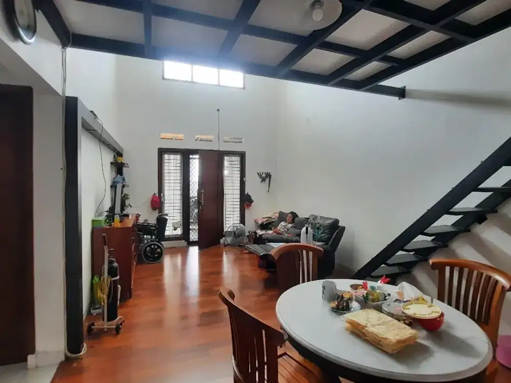 RUMAH BAGUS & STRATEGIS DI PERUMAHAN NUSA LOKA BSD TANGERANG