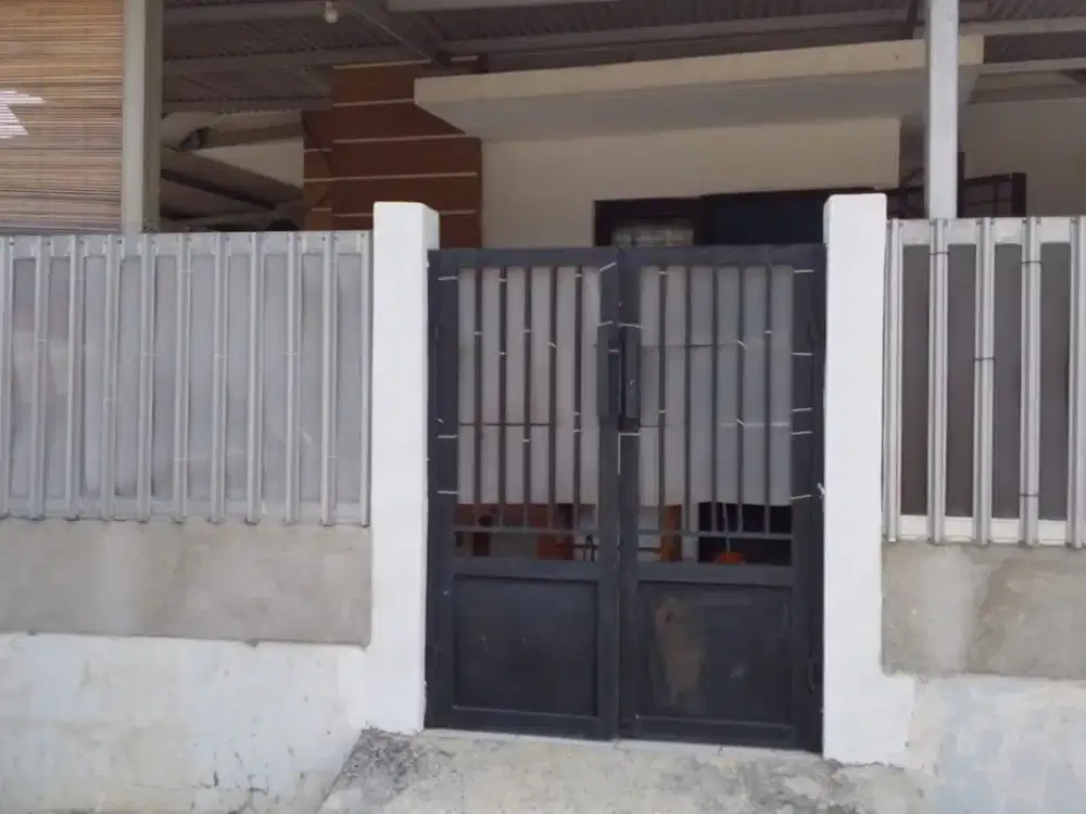 DISEWA MURAH PLUS AC RUMAH HOOK CLUSTER HARAPAN MULYA DI HARAPAN INDAH