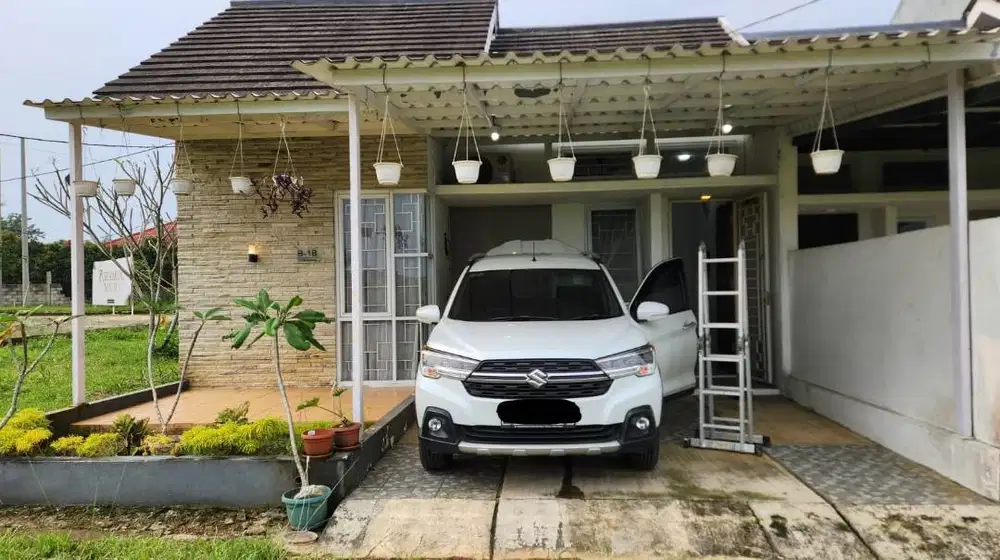 Rumah Asri semi furnished dengan pemandangan Gunung Salak