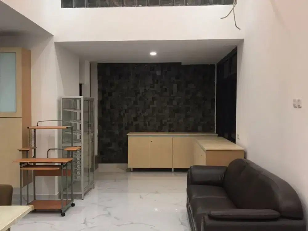 DISEWAKAN SEMIFURNISHED RUMAH BARU  CITRA 5 KALIDERES JAKARTA BARAT DENGAN 1,5LANTAI