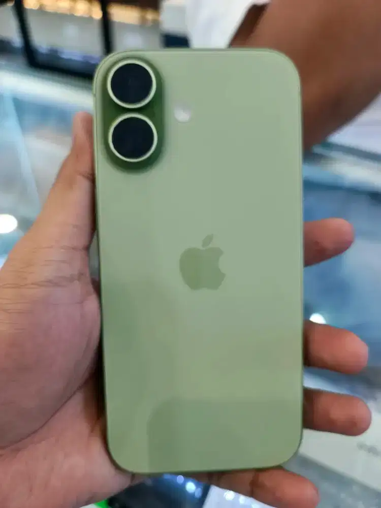 Iphone 17 256 sage ibox like new