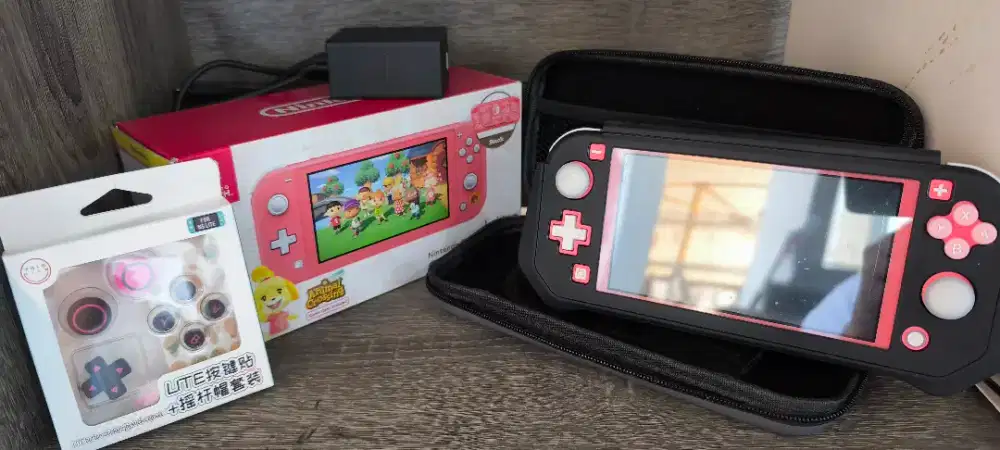Nintendo Switch Lite V2 Animal Crossing