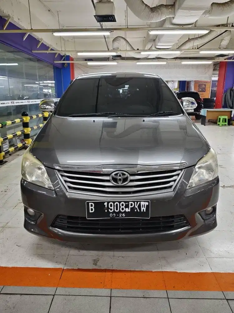 Toyota Innova G 2011 bensin matic dp ringan good condition