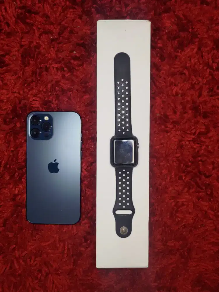 Bundling : Iphone 12 Pro Max 256 GB Inter & I watch 3