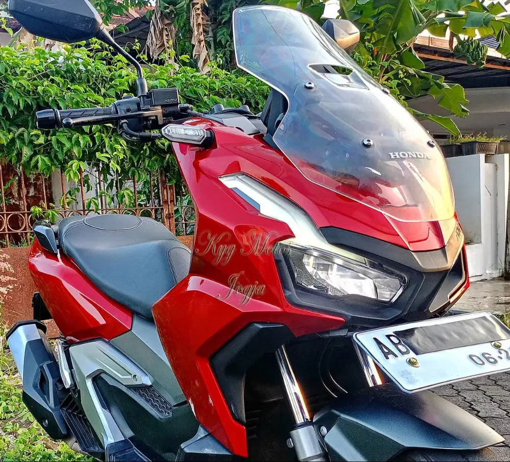 Honda ADV 160 CBS Merah Glossy 2023 AB Bantul Pajak BARU
