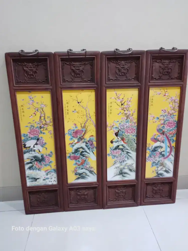 Lukisan keramik cina asli bingkai kayu. T.83cmxP.84cm.