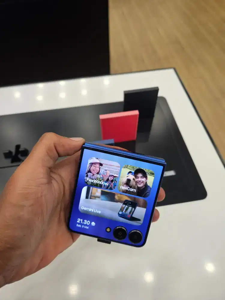 Samsung Galaxy Z Flip 7 Gratis Bonus Speaker Premium Senilai 1 Juta
