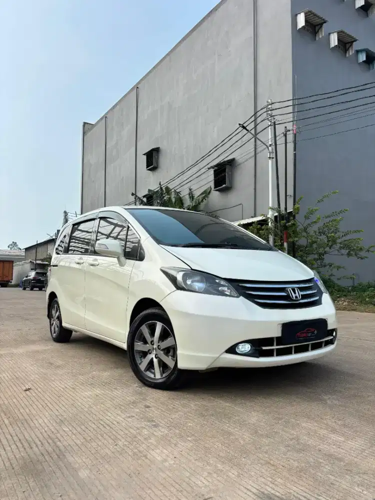 Honda Freed PSD matic 2012 bekas murah