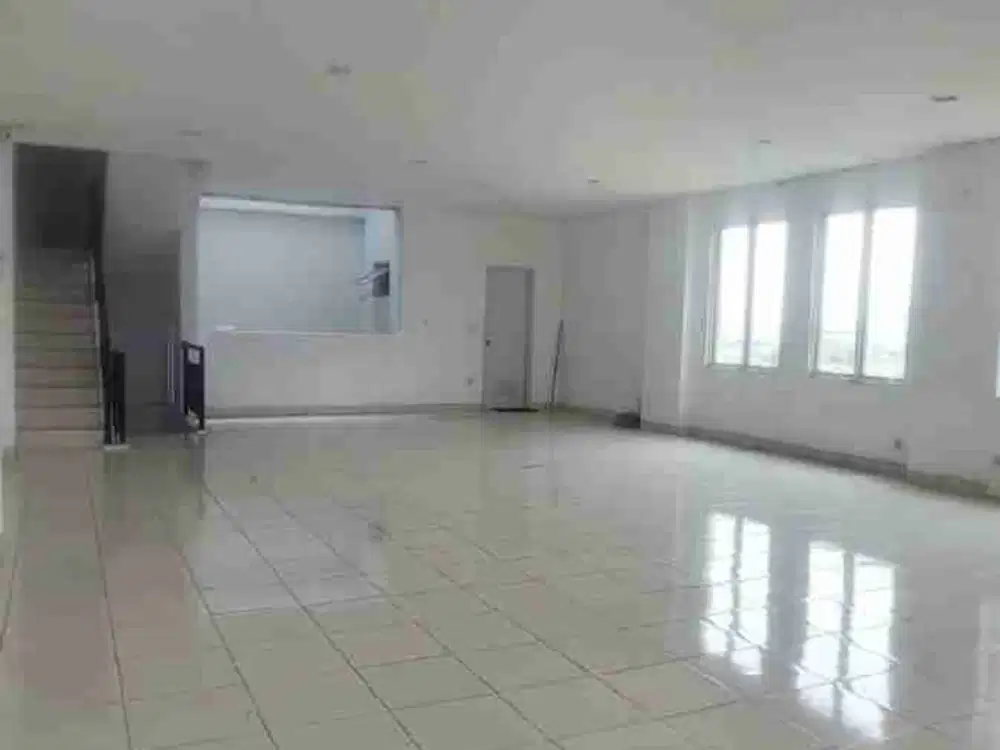 Dijual ruko 3 lantai cocok untuk usaha kuliner, toko kecantikan, pekantoran, apotik dll dekat aeon mall cakung jaktim