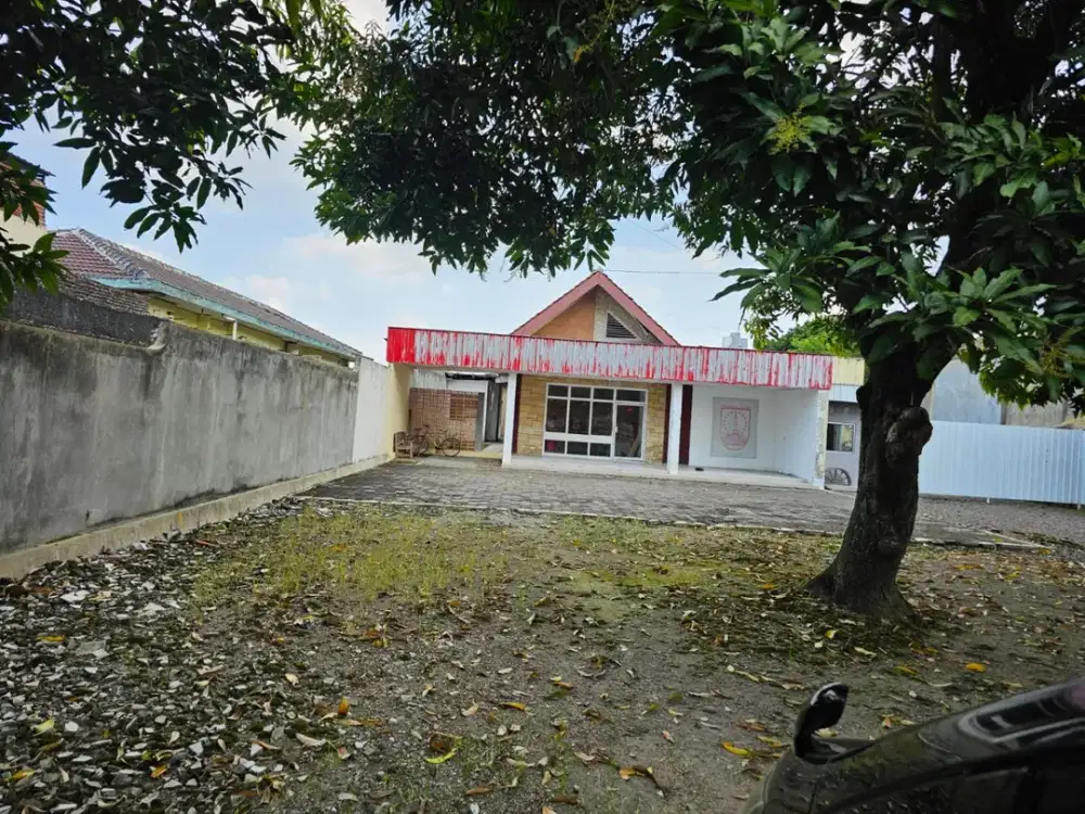 Dijual Rumah Hitung Tanah Saja Di Jalan Protokol Solo Jawa Tengah