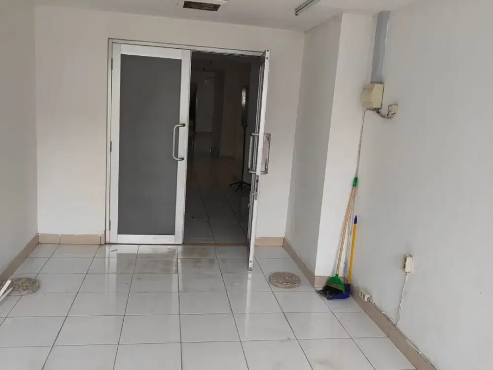 Kios Strategis di Apartment Greenhill Jakarta Utara | Depan Stella Maris, Potensi Usaha Besar