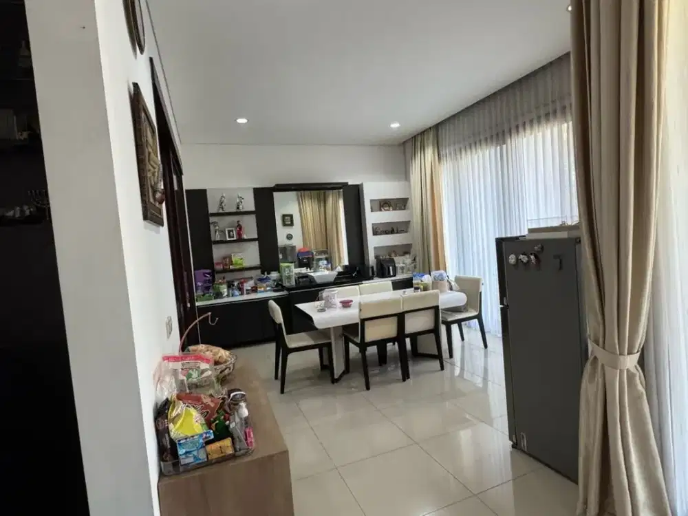 Dijual Rumah Minimalis Modern 4 Lantai Hook di Setraduta
