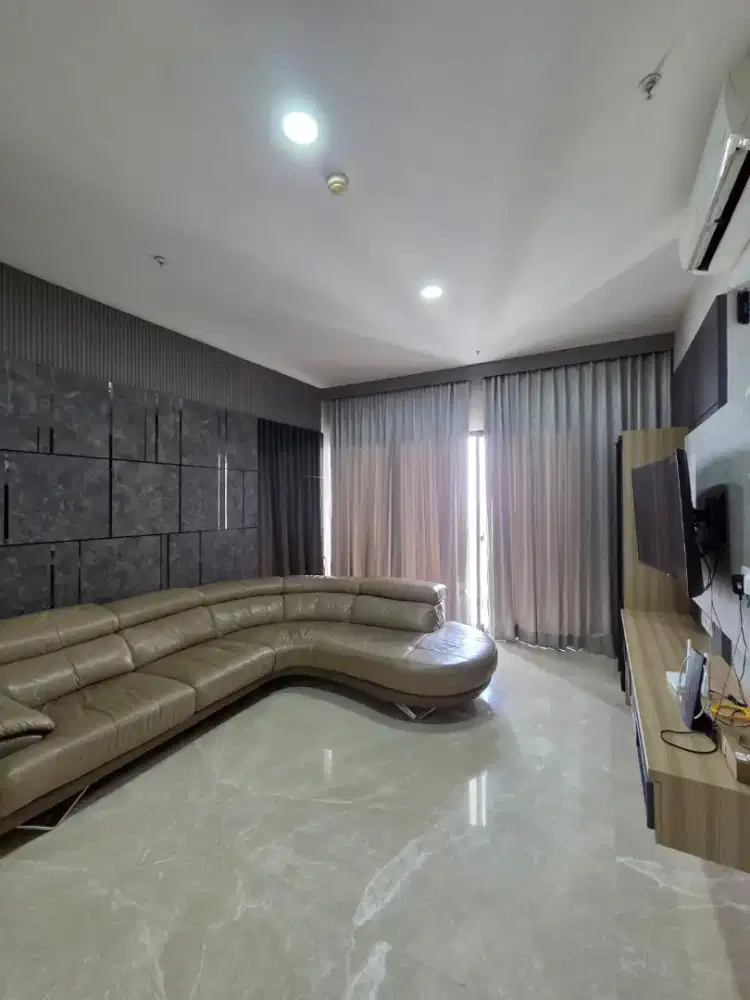 Disewakan unit 2BR Furnished Mewah apartemen The Peak, Surabaya