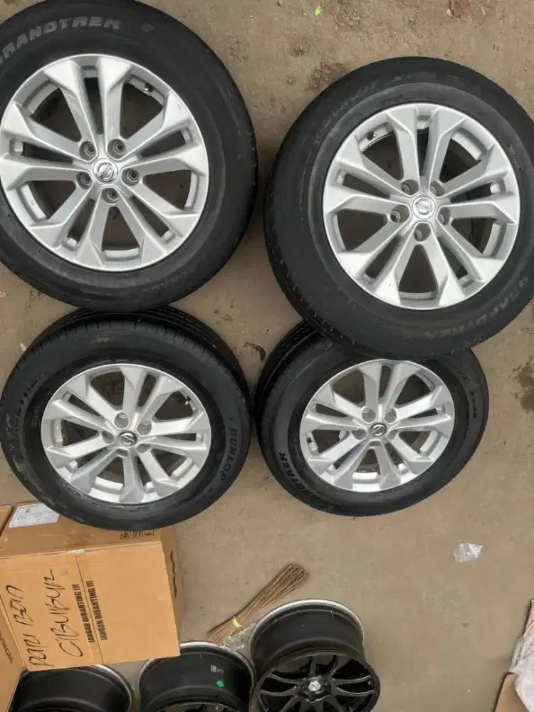 Velg original OEM Nissan Xtrail ring 17 pcd 5x114,3 ban 225/65 R17