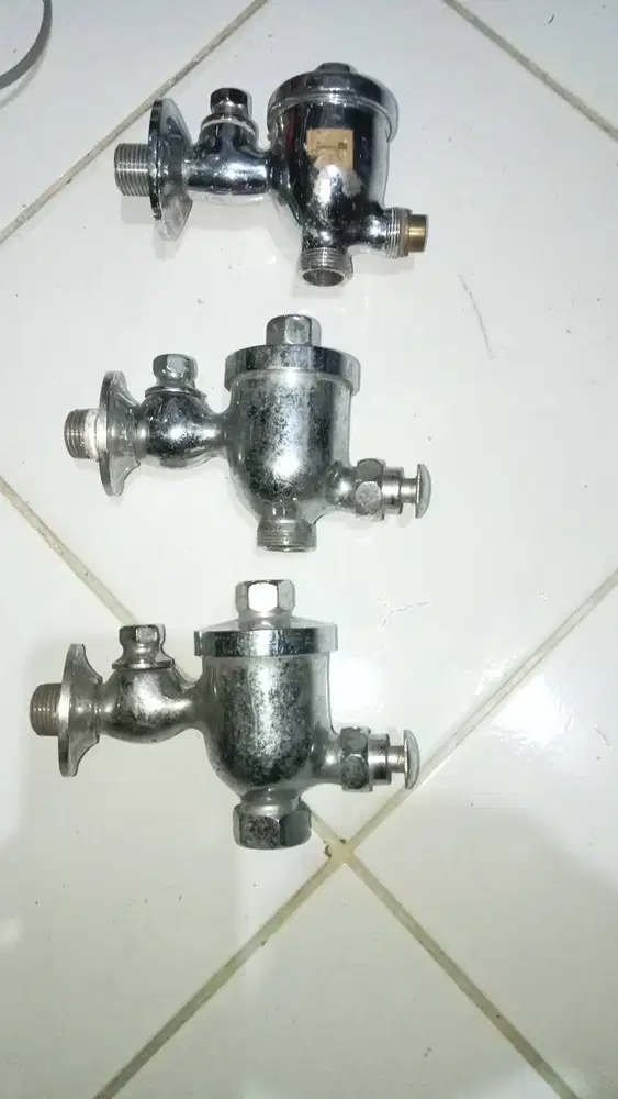 Peralatan kamar mandi