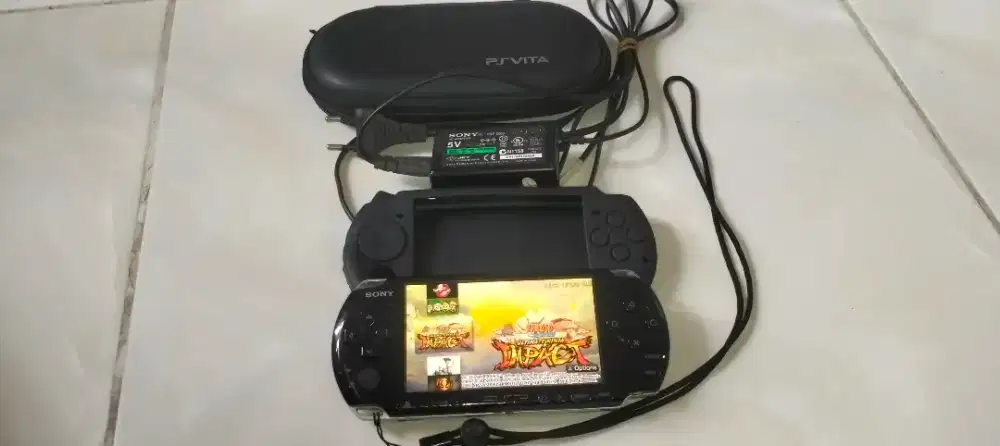 PSP Slim serie 3006 Piano Black Pouch PS Vita