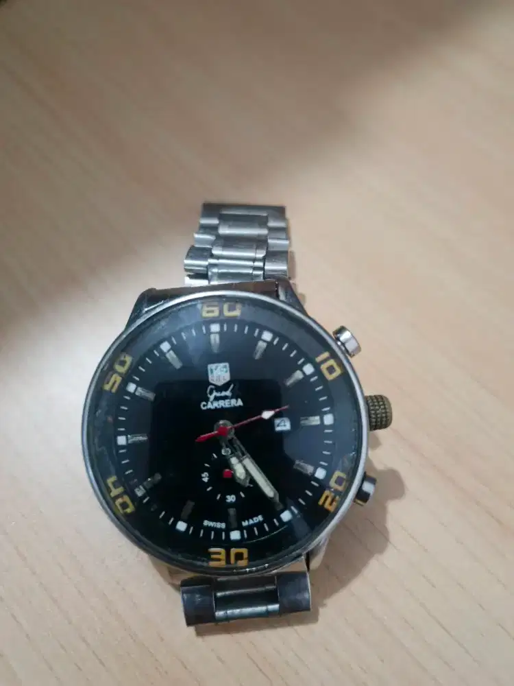 Dijual jam tangan kesayangan Tag Huer Carera ok