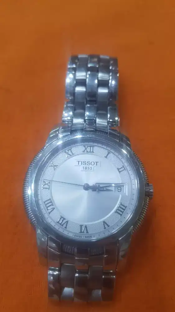 jam tangan Tissot