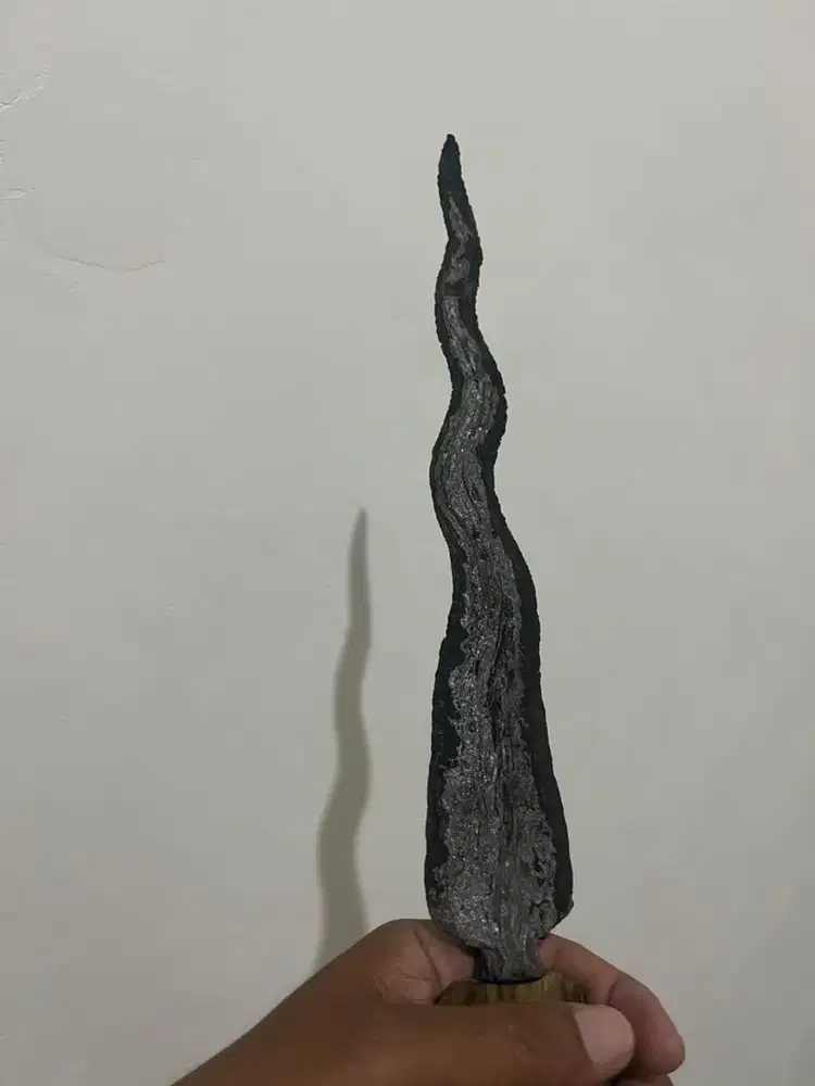 Pusaka keris luk 5