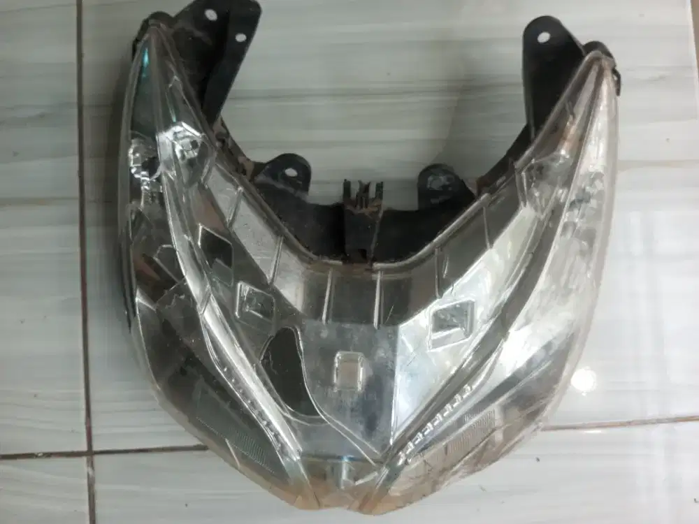 Mika set lampu depan Vario 110 fi led asli honda