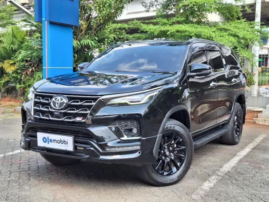 KM LOW PAJAK HIDUP TOYOTA FORTUNER 2.8 4X2 GR SPORT DSL SOLAR-AT