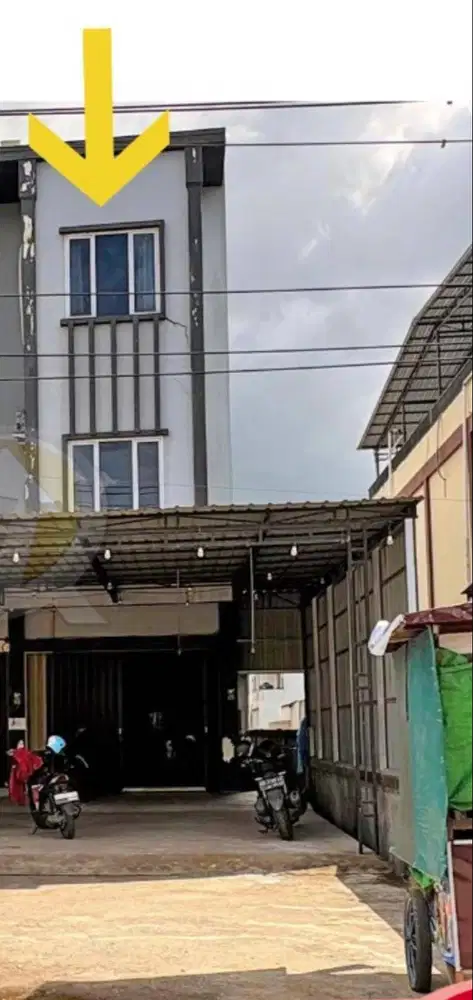 DISEWAKAN RUKO 3 LANTAI LOKASI PUSAT KERAMAIAN , COCOK UNTUK USAHA