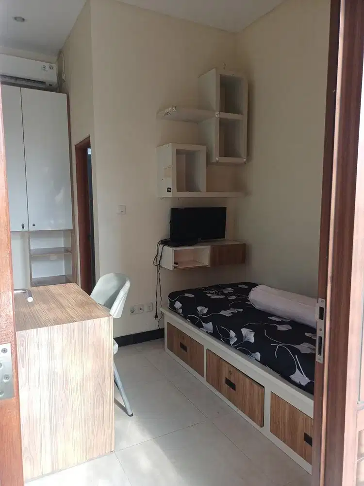Kamar Kos dekat Tanah Kusir