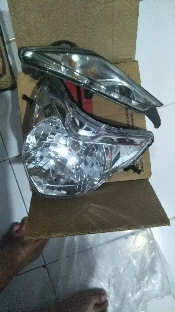 Headlamp aerox old