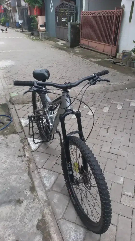 Speda gunung mtb thrill