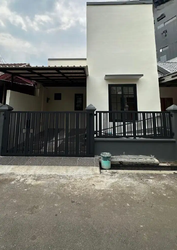 Rumah Renovasi Total Tengah Pusat Kota Gading Serpong dan BSD, nego.