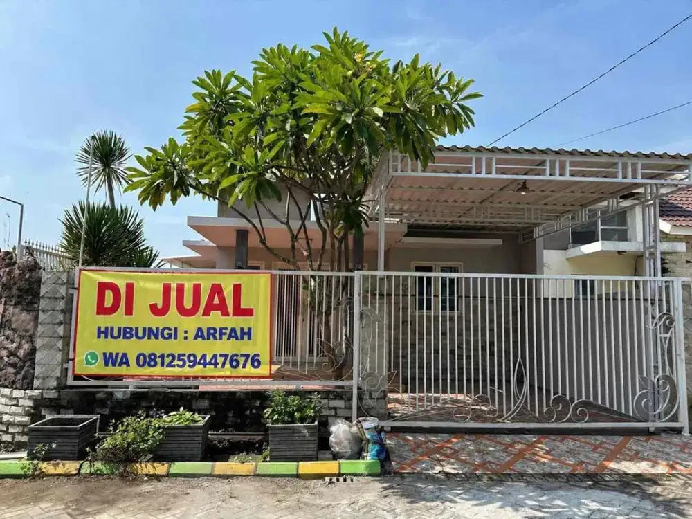 DI JUAL CEPAT RUMAH POJOK LUAS 120 M full renov dan semi furnished dengan lokasi terdepan di Sukodono