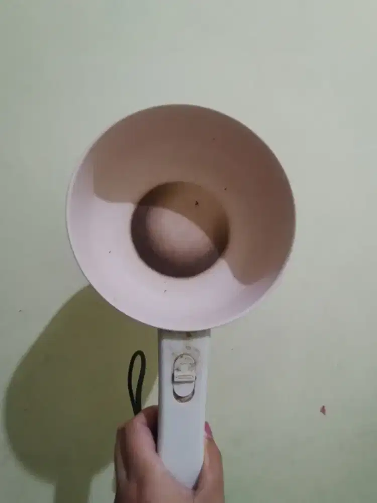 Panci listrik anti lengket