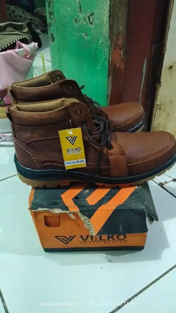 Sepatu botts kulitt