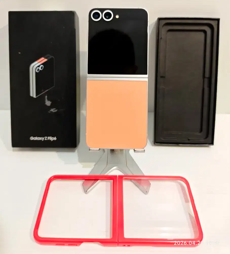 Samsung Z Flip 6 5G 12/256 Gb Likenew 98% Fullset Ex resmi bisa TT/BT