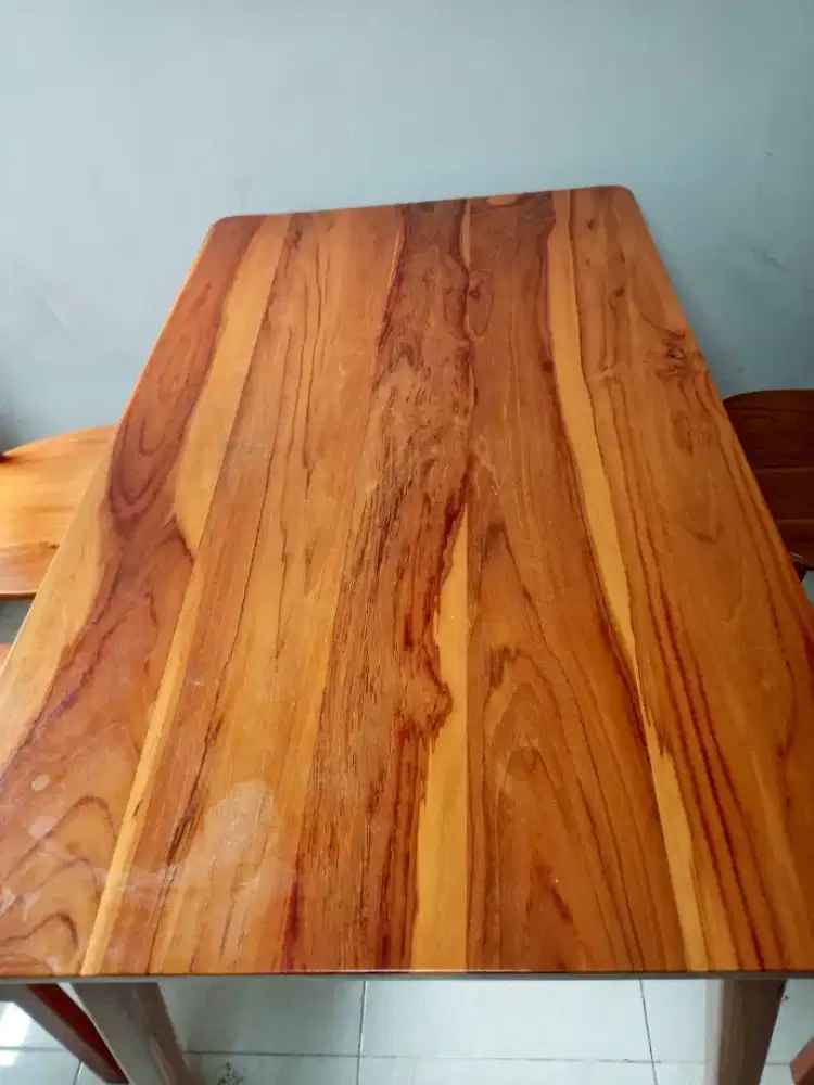 Di jual cepat meja makan kayu jati