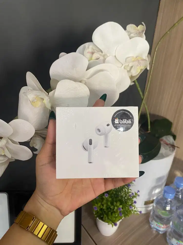 AIRPODS PRO GEN 3 BRAND NEW