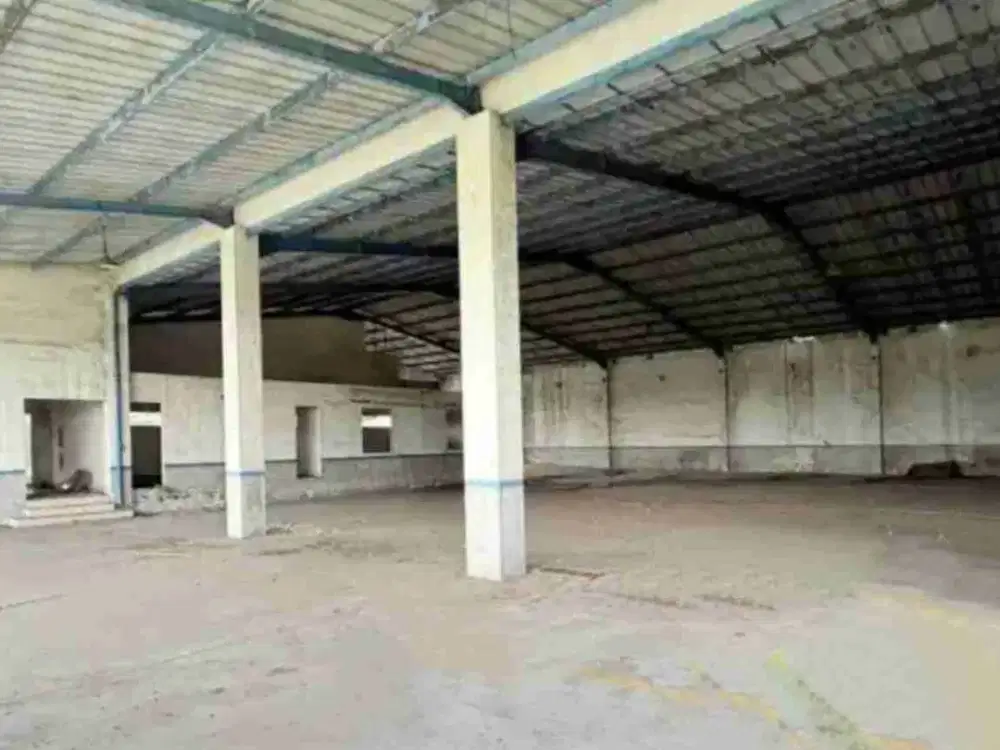 Gudang di Raya Kletek Sidoarjo