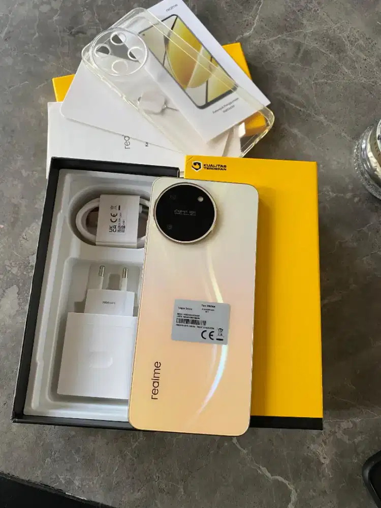 Realme 11 16/256 Fullset ORI 67w Amoled