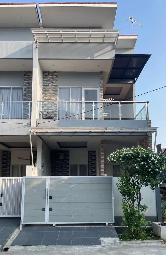 DIJUAL CEPAT RUMAH  HARAPAN INDAH DEKAT BUNDARAN HI  BULEVAR HIJAU