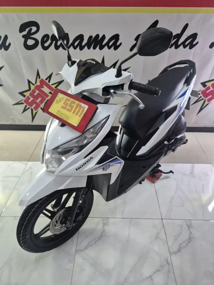 Honda Beat fi eco putih muluuuuuss