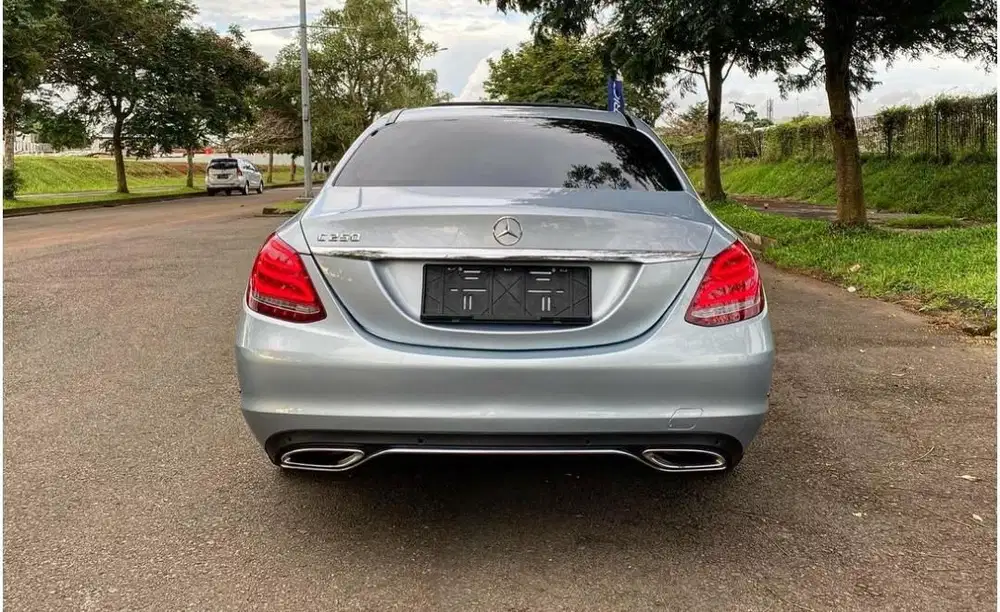 Mercedes-Benz C250 2016 Bensin