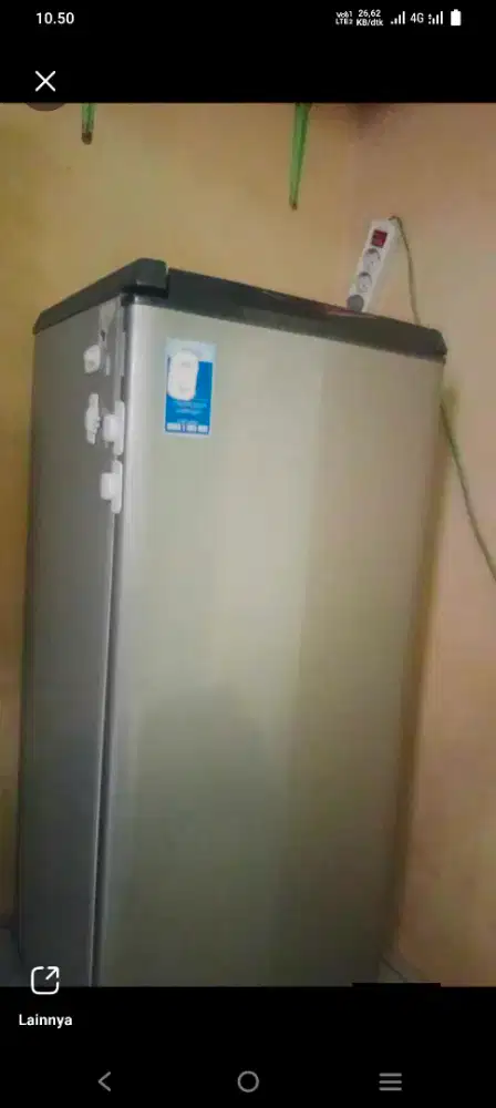 Kulkas merk Aqua