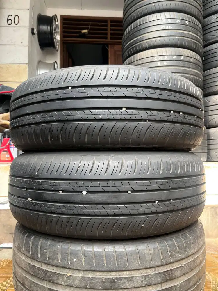 Ban Dunlop Enasave EC300+  215 60 r17  2Pcs