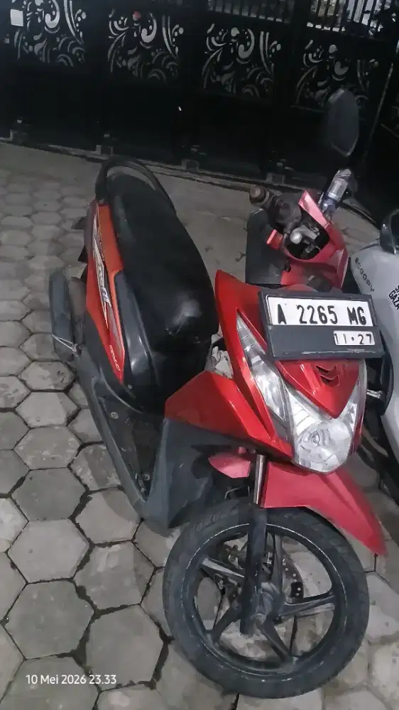 Beat 2013 merah