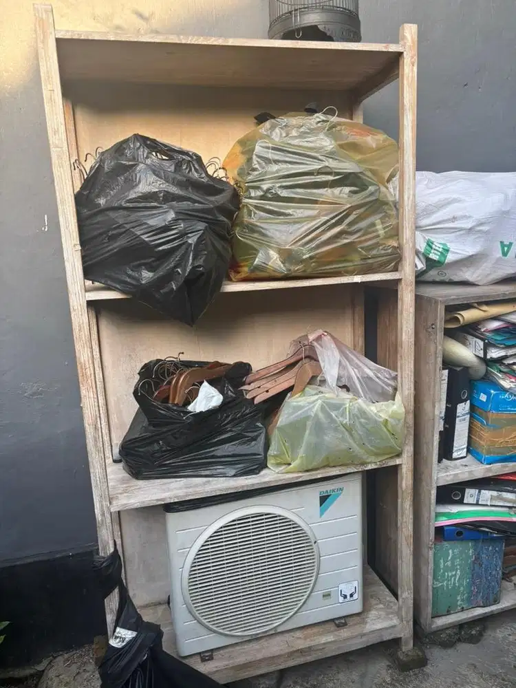 Rak kayu jati unt display
