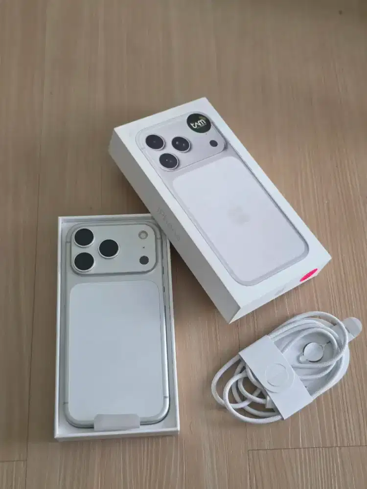 IPhone 17 pro 512GB resmi indo mulus perfect b100 garansi on