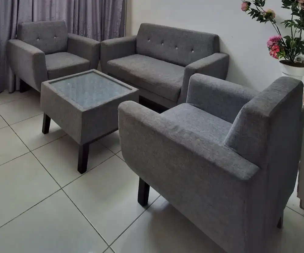 Jual sofa banyak bonusnya pemilik pindah tugas